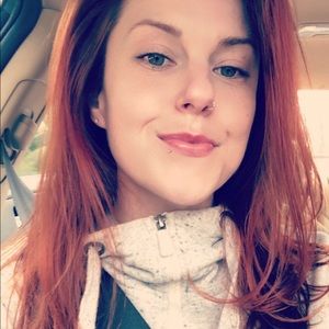 Meet your Posher, Abigail